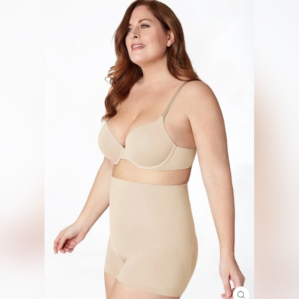 Curveez high waist shorts signature control sz small in beige/nude